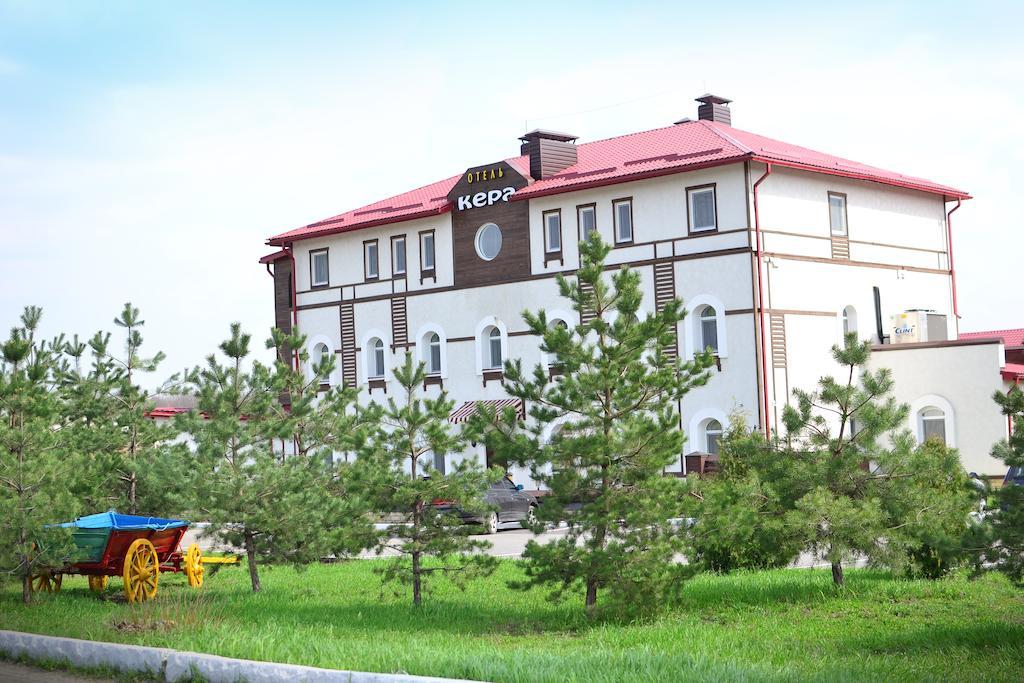 Kera Hotel Nesterenki Exteriér fotografie